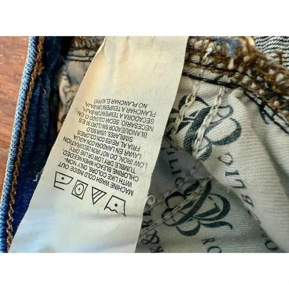 Rock & Republic Kassandra Distressed Studded Boot Cut Denim Jeans Women's SZ 6 - Picture 15 of 15